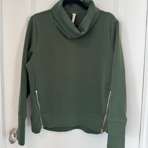 Addison Bay Tops - Addison Bay Sweatshirt